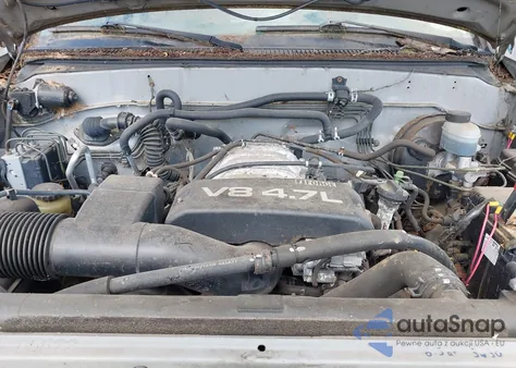 2002 Toyota Sequoia Sr5 V8 from USA, damaged, VIN 5TDBT44AX2S130281